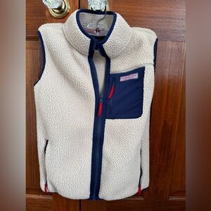 Boys Vineyard Vines Sherpa Vest. Size M